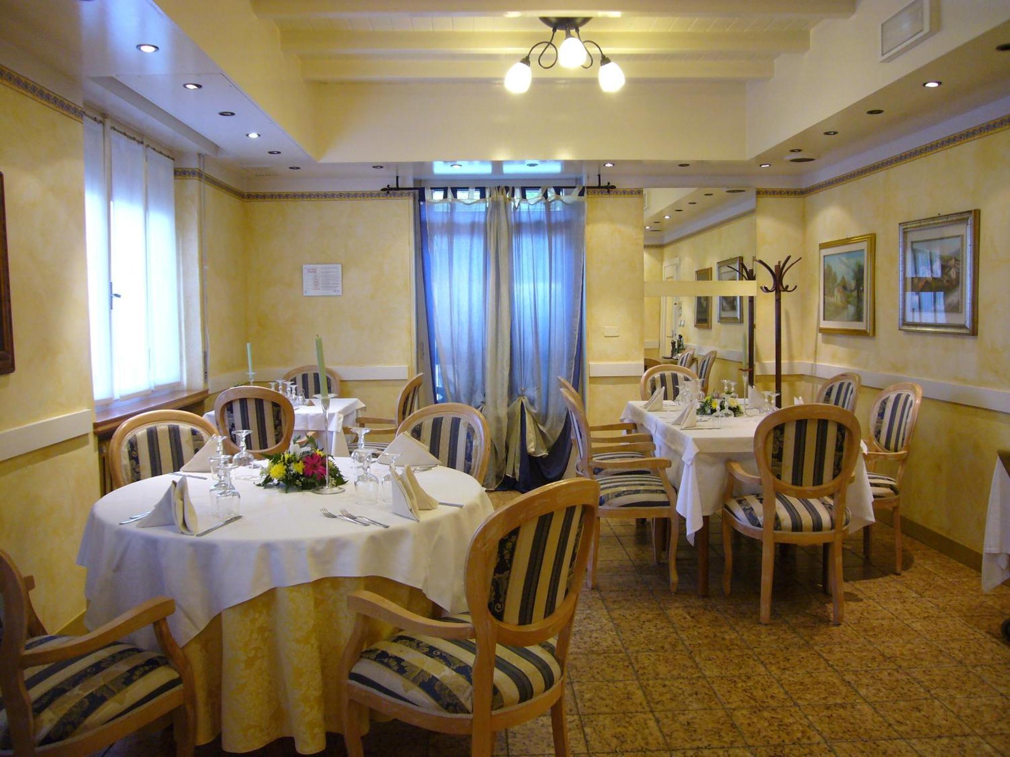 Trattoria Bettola Bed & Breakfast โลนาโต ภายนอก รูปภาพ
