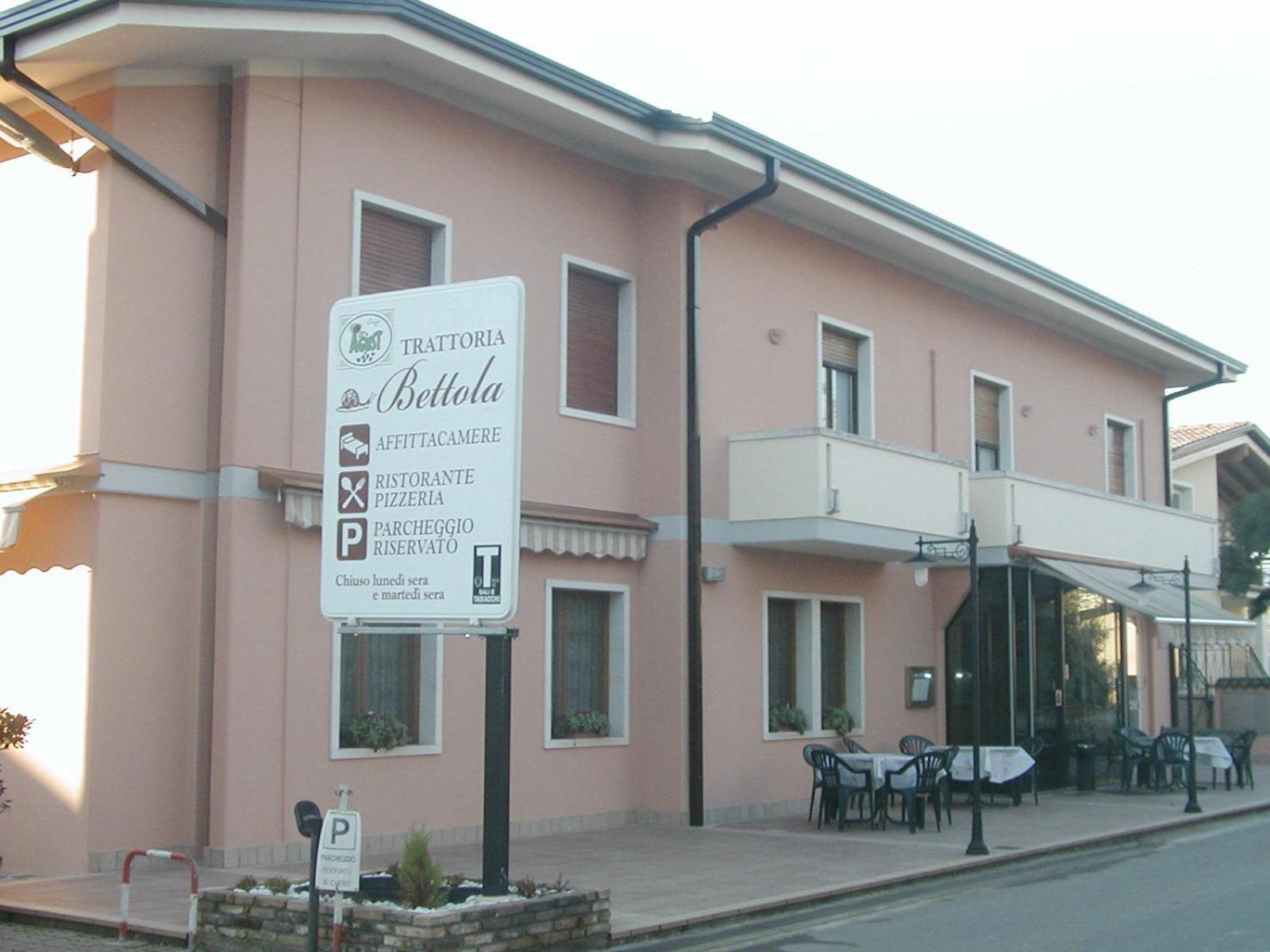 Trattoria Bettola Bed & Breakfast โลนาโต ภายนอก รูปภาพ