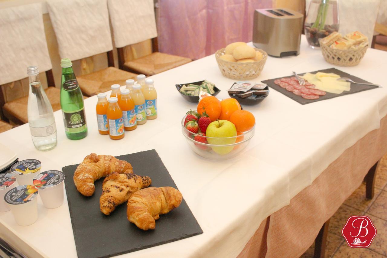 Trattoria Bettola Bed & Breakfast โลนาโต ภายนอก รูปภาพ